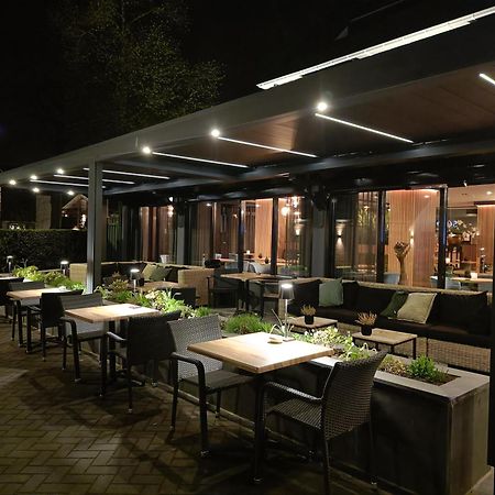 Hotel Arrows Уден Экстерьер фото